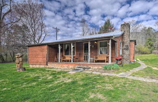 Photo 1 - Cabin < 2 Mi to Great Smoky Mtns Natl Park