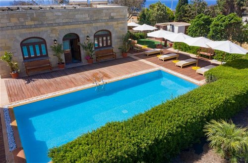 Foto 3 - Villa Munqar 3 Bedroom Villa With Private Pool
