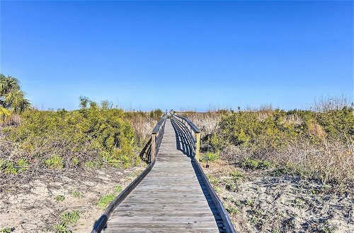 Photo 10 - Stylish Island Getaway w/ Deck: Walk to Beach