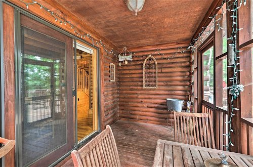 Foto 8 - Purlear Luxury, Spacious Log Cabin w/ Mtn Views