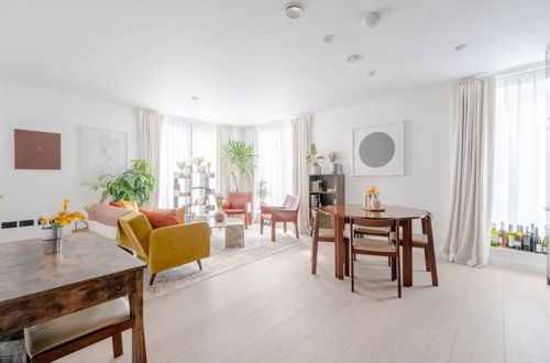 Photo 33 - Gorgeous Central London 2BD Flat - Soho