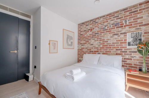 Photo 10 - Gorgeous Central London 2BD Flat - Soho