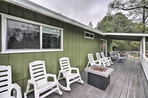 Foto 8 - Charming & Pet-friendly Pine Grove Retreat