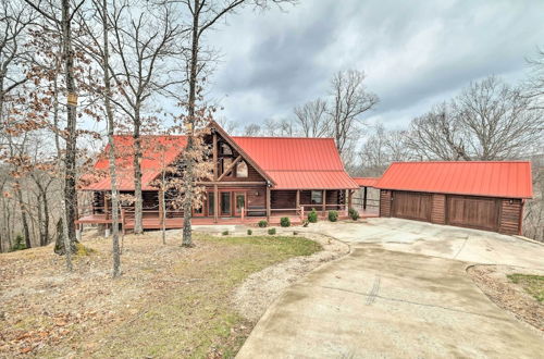 Foto 19 - Private Eureka Springs Cabin w/ Beaver Lake Views