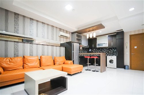 Photo 10 - Homey And Cozy Living 2Br Apartment At Aryaduta Residence Surabaya