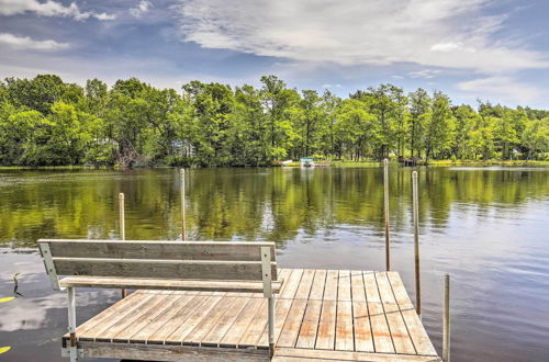 Foto 31 - Lakefront Tomahawk Cabin w/ Boat Dock & Deck