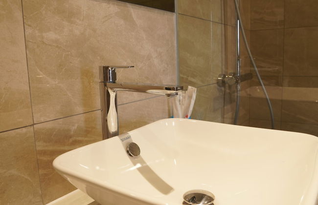 The Matrix One Managed by Anstay Residence - Photo 39