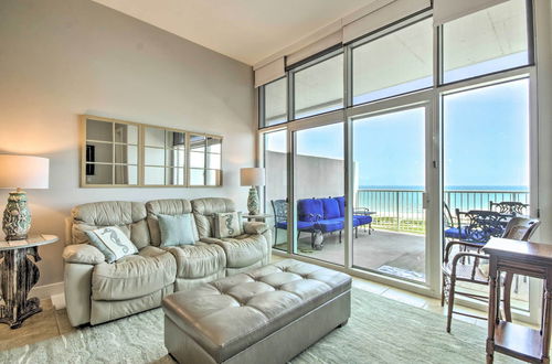 Photo 27 - Beachfront Galveston Condo w/ Community Pool