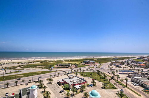 Photo 26 - Beachfront Galveston Condo w/ Community Pool