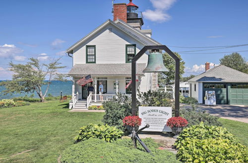 Foto 18 - Walkable Sodus Point Retreat < 1 Mi to Lake