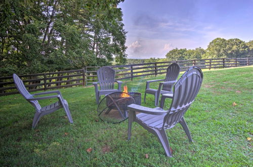 Photo 10 - Cabin at Lambfarm Horses w/ Fire Pit + Deck