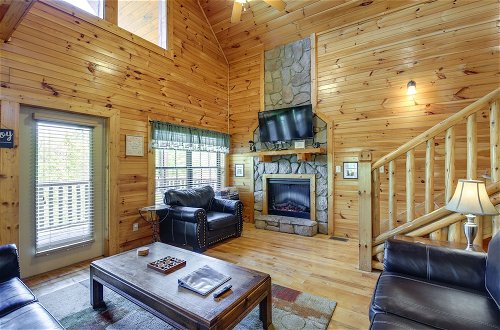 Photo 9 - Secluded Smoky Mountain Cabin w/ Theater & Hot Tub