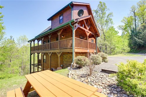 Photo 18 - Secluded Smoky Mountain Cabin w/ Theater & Hot Tub