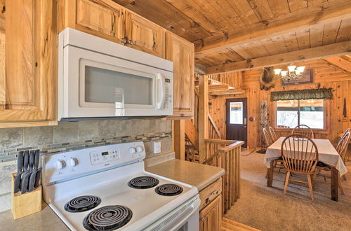 Photo 11 - Whitewood Cabin: Deck, Gas Grill & Hot Tub