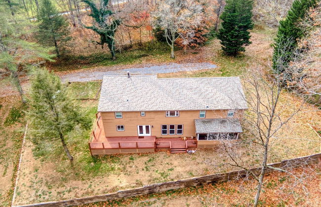 4BR Lodge on Wolf Creek – Fishing, Hiking, New River Fun & Hokie Weekends - Photo 66
