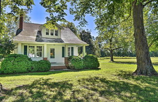 Photo 1 - Cozy Gloucester Getaway w/ Porch & Sunroom