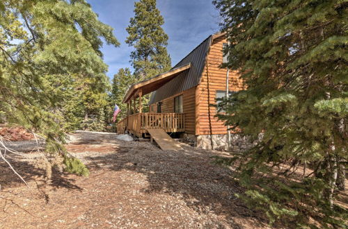 Photo 5 - Duck Creek Village Cabin w/ Deck on Half Acre