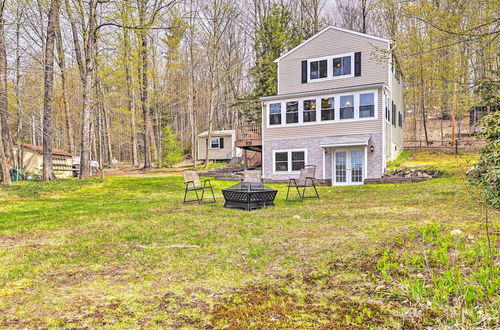 Photo 14 - Lakefront Broadalbin Getaway w/ Deck + Kayaks