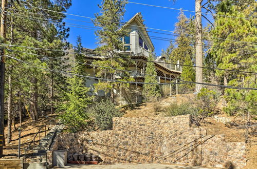 Foto 18 - Beautiful Lake Arrowhead Cabin w/ EV Charger