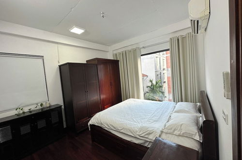 Photo 3 - Sunshine Apartments