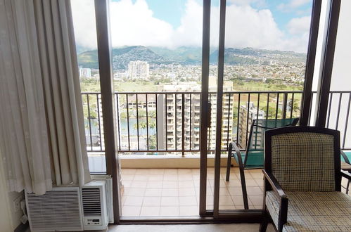 Photo 26 - Updated 22nd Floor Waikiki Condo - Free parking & WiFi - Ideal for large family! by Koko Resort Vacation Rentals