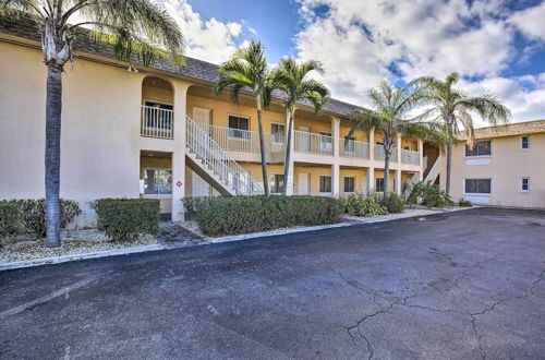 Foto 7 - St. Pete Condo w/ Heated Pool - < 1 Mi to Beach