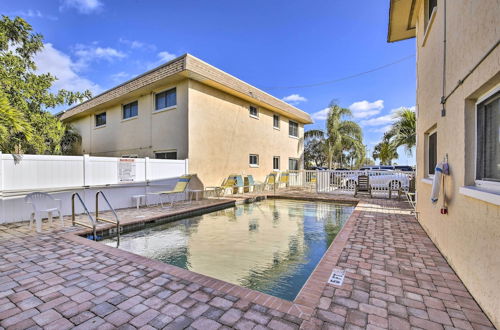 Foto 11 - St. Pete Condo w/ Heated Pool - < 1 Mi to Beach