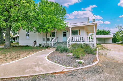 Photo 29 - Gorgeous Home on Wine Trail With Fire Pit