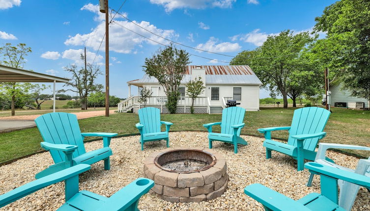 Photo 1 - Gorgeous Home on Wine Trail With Fire Pit