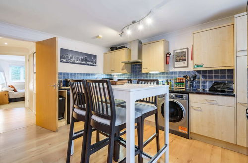 Photo 2 - Central Exeter Gem Stylish 2 bed Free Parking