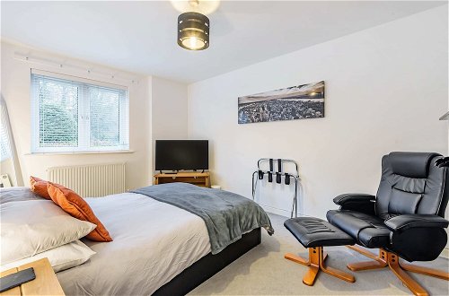Photo 9 - Central Exeter Gem Stylish 2 bed Free Parking