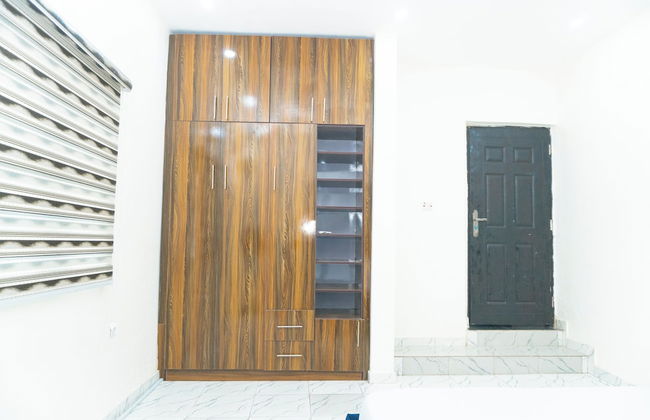 Charming 3-bed Apartment in Transe Ekulu Phase 6 - Foto 3