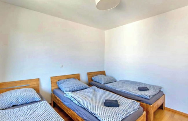 Stunning 1-bed Apartment in Neuss - Photo 3