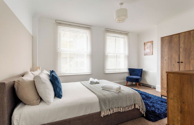 Super Central 3 Bed Property - Foto 7