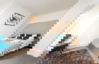 Photo 3 - Super Central 3 Bed Property