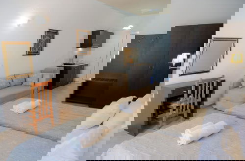Foto 1 - Zeus Throne