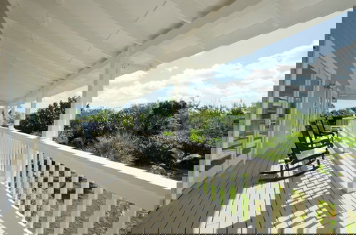 Foto 5 - Spectacular Seaside: Boutique Resort On Beach