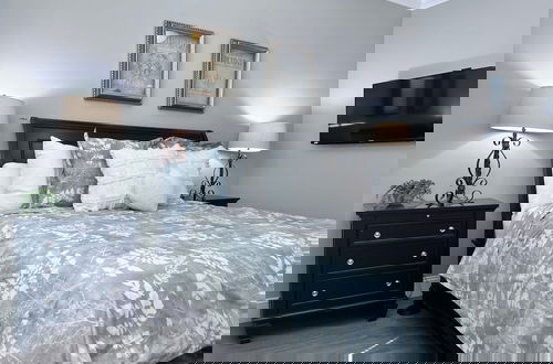 Foto 10 - Designer decorated 6 bedroom pool house