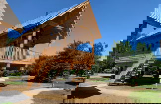 Foto 1 - Atmospheric Lodge With spa