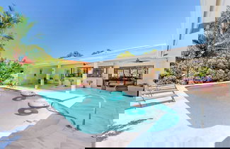 Foto 2 - Villa Shapira 6BR Luxurious Designer Home With Heated Pool
