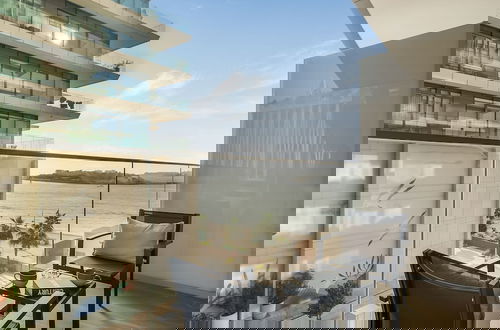 Foto 11 - Modern 2BR w Direct Beach Access, Emaar Beachfront
