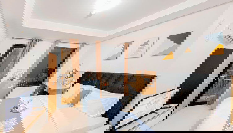 Foto 1 - New Furnished And Homey Studio At Apartment Kebayoran Icon