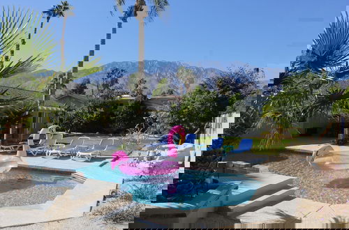 Foto 19 - Luxe Retreat - Backyard Oasis