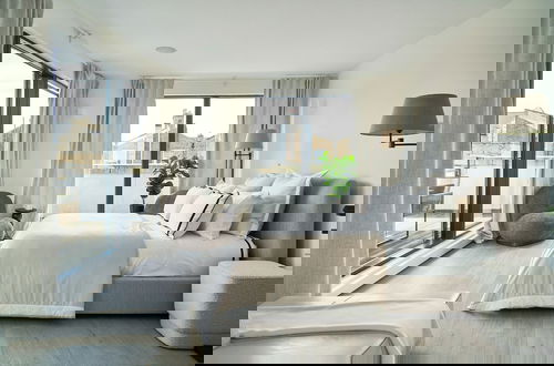 Photo 4 - Loftus Road
