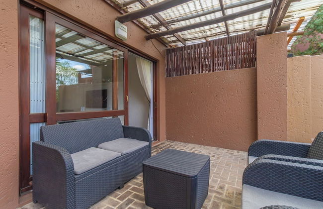 Exquisite 2 Bedroom Garden Townhouse in the Heart of Fourways - Foto 45