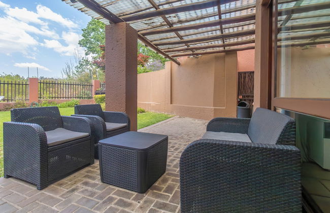 Exquisite 2 Bedroom Garden Townhouse in the Heart of Fourways - Foto 43