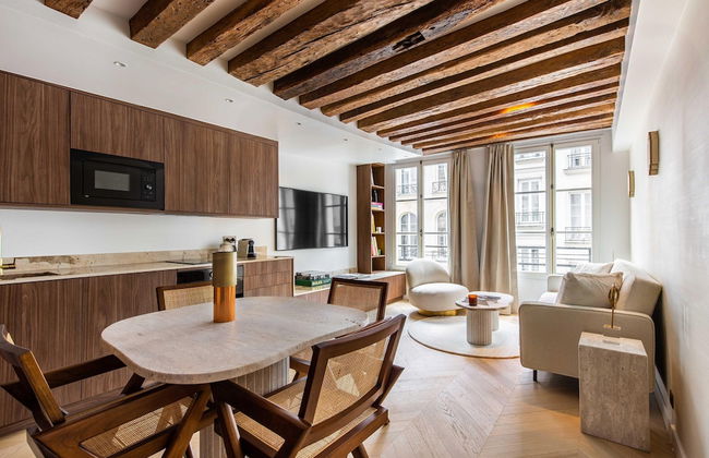 Magnificent Apartment /AC -1br/4p- Palais-royal - Photo 5