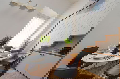 Foto 54 - Modern Split Level Apartment