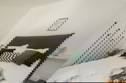 Foto 18 - Modern Split Level Apartment