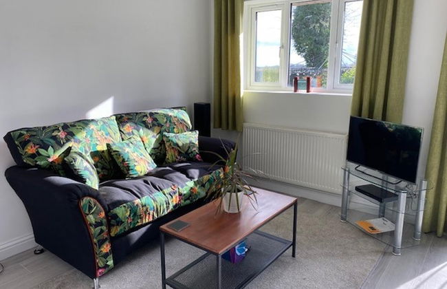 1 Bed Apt- Rural Views- Juliette Balcony - Parking - Photo 7